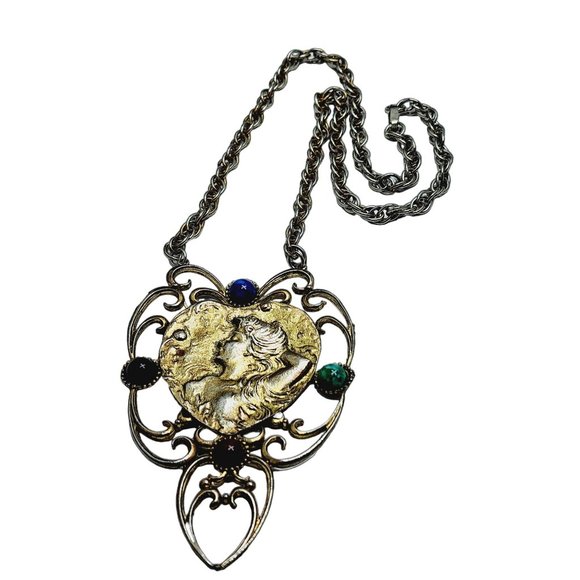 Vintage Cameo Stone Pendant Necklace (A897)